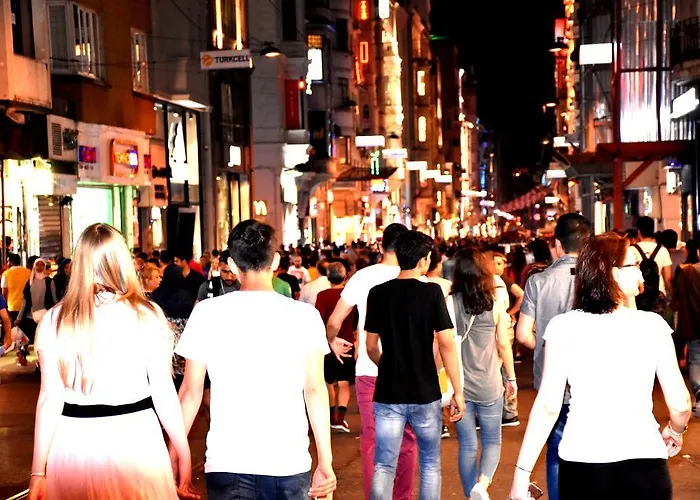 Bonne Sante מלון 3*