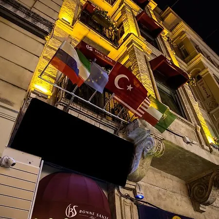 Bonne Sante Отель